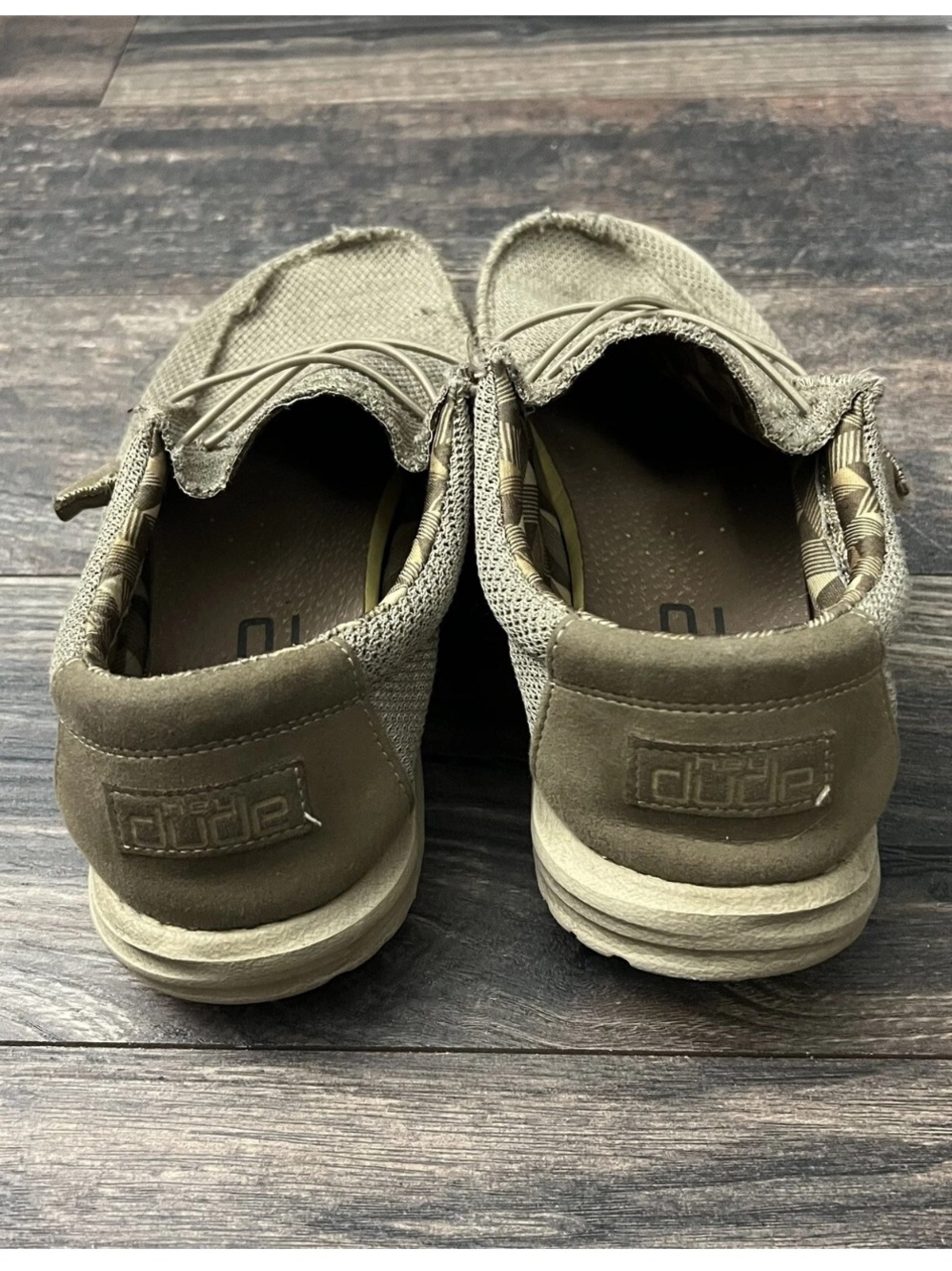 Hey Dude Wally Sox Men’s Size 11 Beige Slip On Shoes - Picture 8 of 11